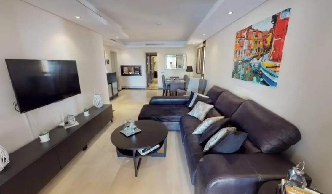 Departamento En Complejo Residencial Bahia Del Plata, Estepona, Espana Spain